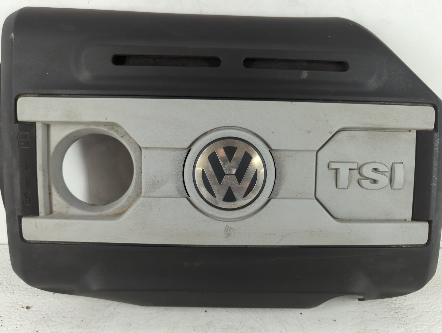 2012 Volkswagen Beetle Engine Cover - Oemusedautoparts1.com