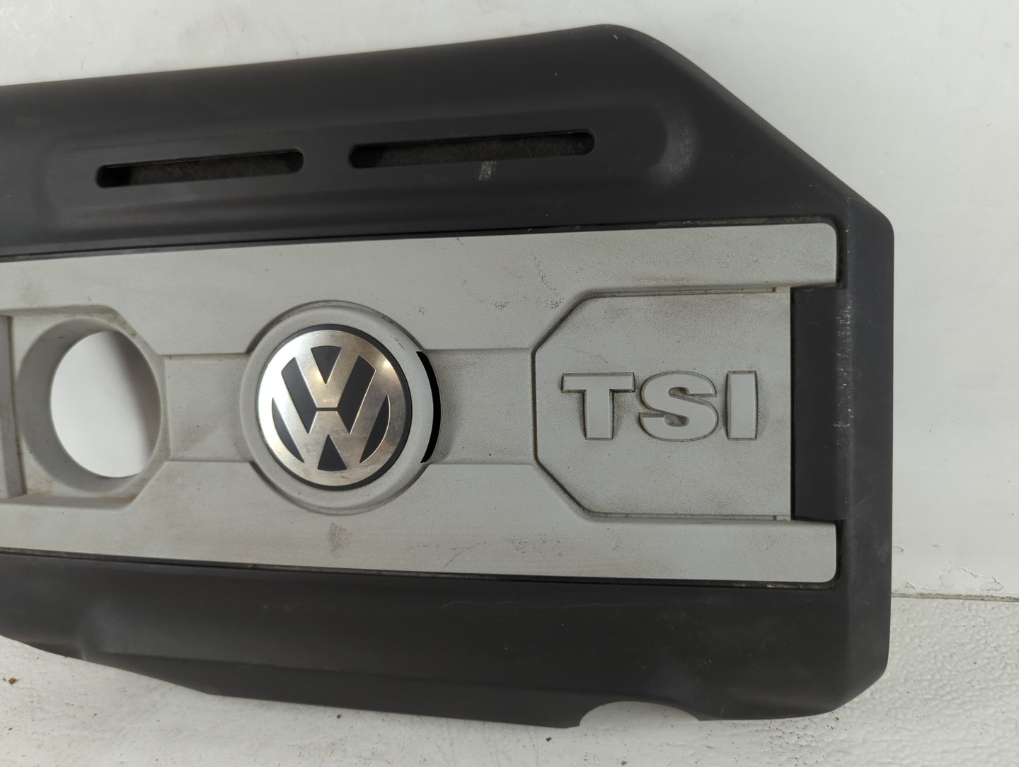 2012 Volkswagen Beetle Engine Cover - Oemusedautoparts1.com
