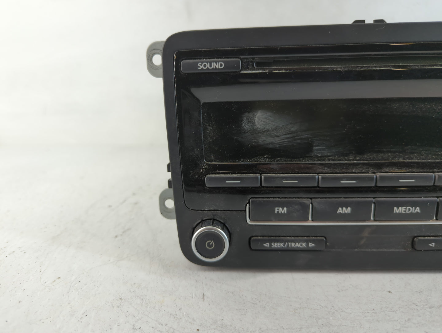 2012-2016 Volkswagen Beetle Am Fm Cd Player Radio Receiver - Oemusedautoparts1.com