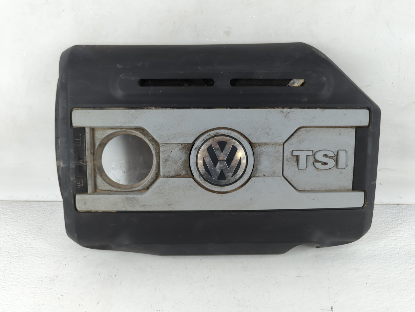 2012 Volkswagen Beetle Engine Cover - Oemusedautoparts1.com