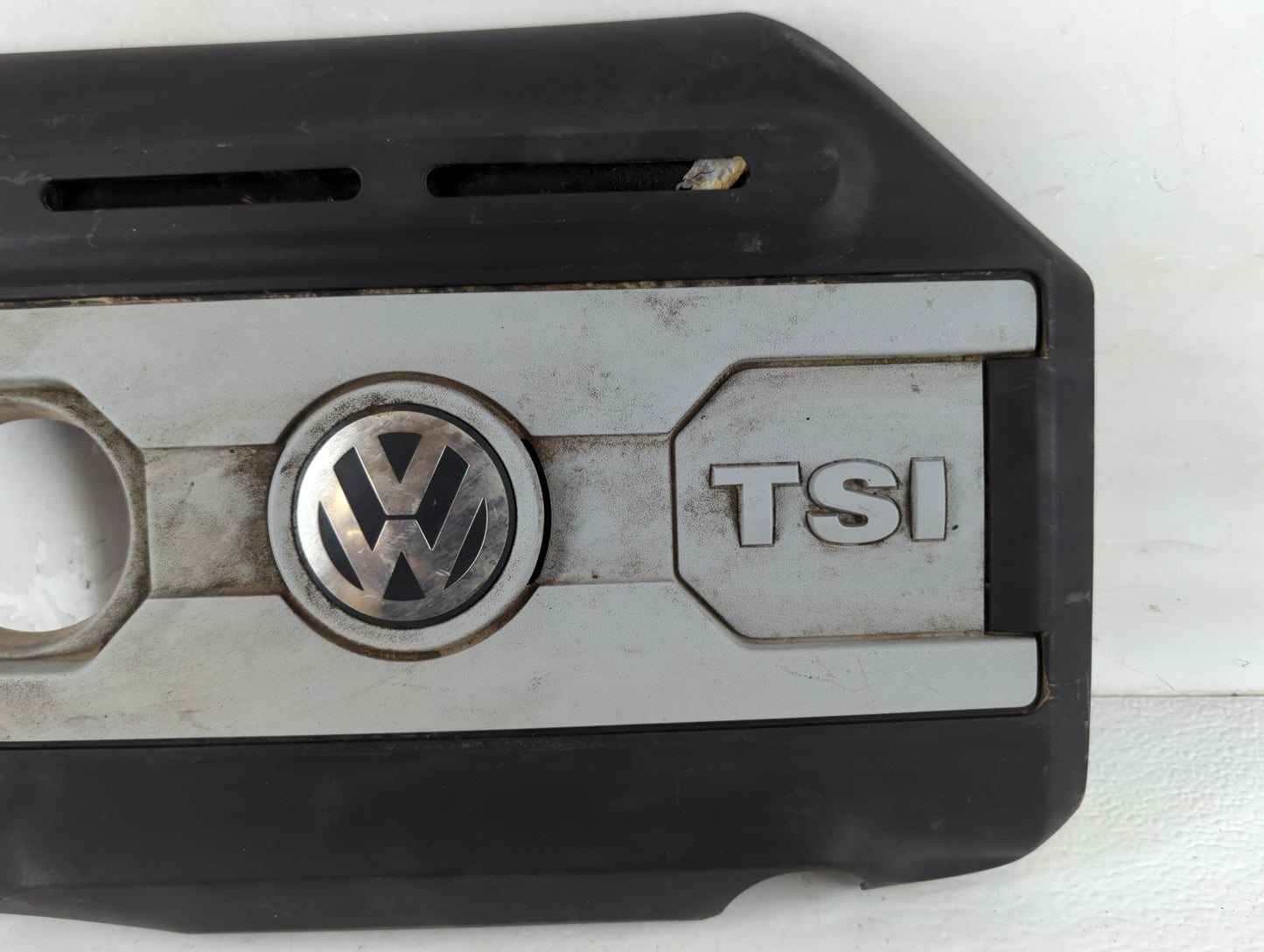 2012 Volkswagen Beetle Engine Cover - Oemusedautoparts1.com