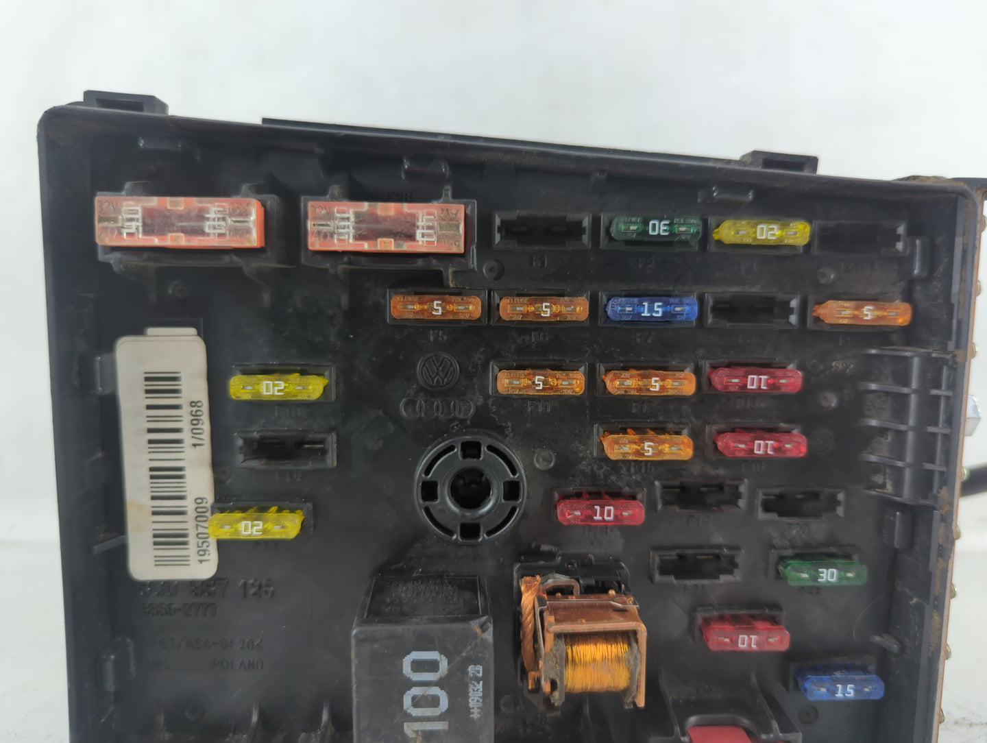 2009-2012 Volkswagen Cc Fusebox Fuse Box Panel Relay Module P/N:3C0 937 125 19507009 Fits Fits 2009 2010 2011 2012 OEM Used 