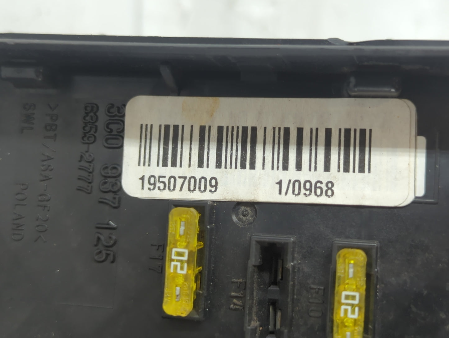 2009-2012 Volkswagen Cc Fusebox Fuse Box Panel Relay Module P/N:3C0 937 125 19507009 Fits Fits 2009 2010 2011 2012 OEM Used 