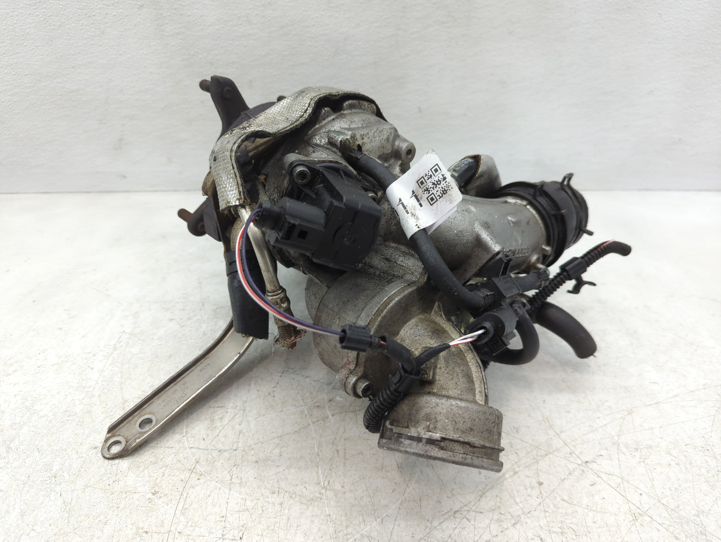 2009-2012 Volkswagen Cc Turbocharger Exhaust Manifold With Turbo Charger - Oemusedautoparts1.com
