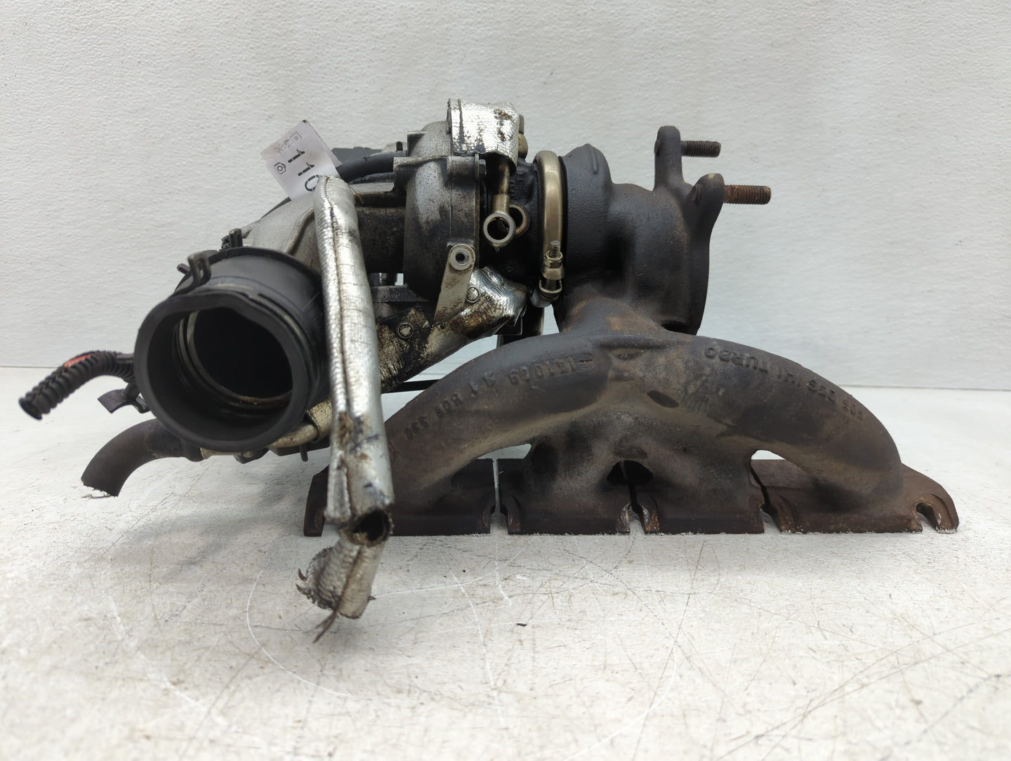 2009-2012 Volkswagen Cc Turbocharger Exhaust Manifold With Turbo Charger - Oemusedautoparts1.com
