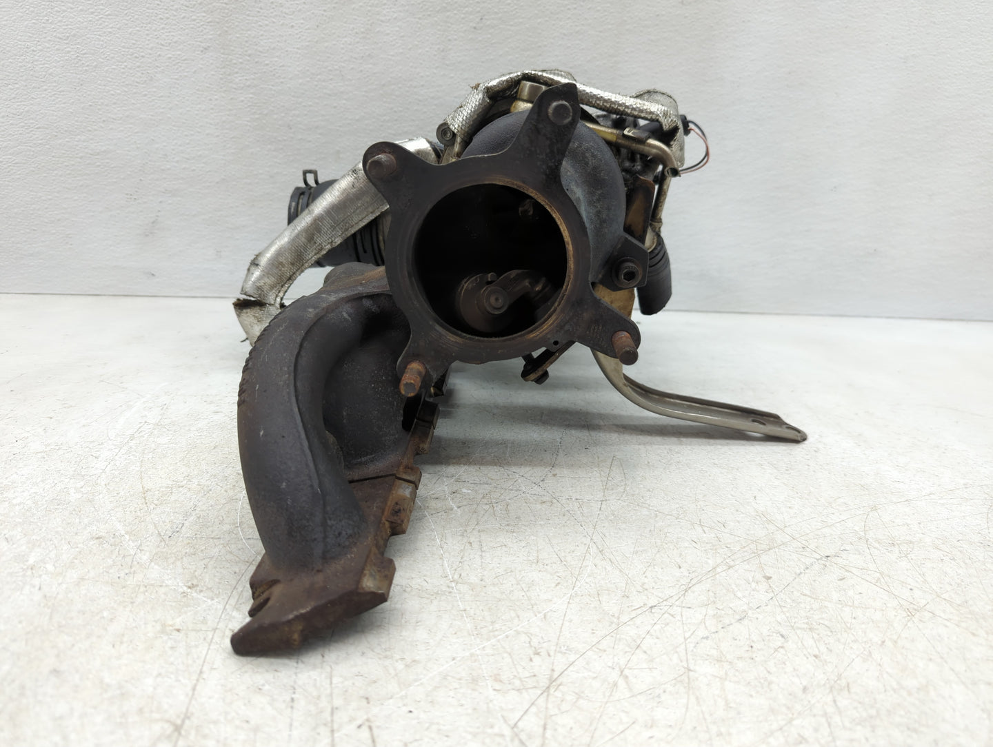2009-2012 Volkswagen Cc Turbocharger Exhaust Manifold With Turbo Charger - Oemusedautoparts1.com