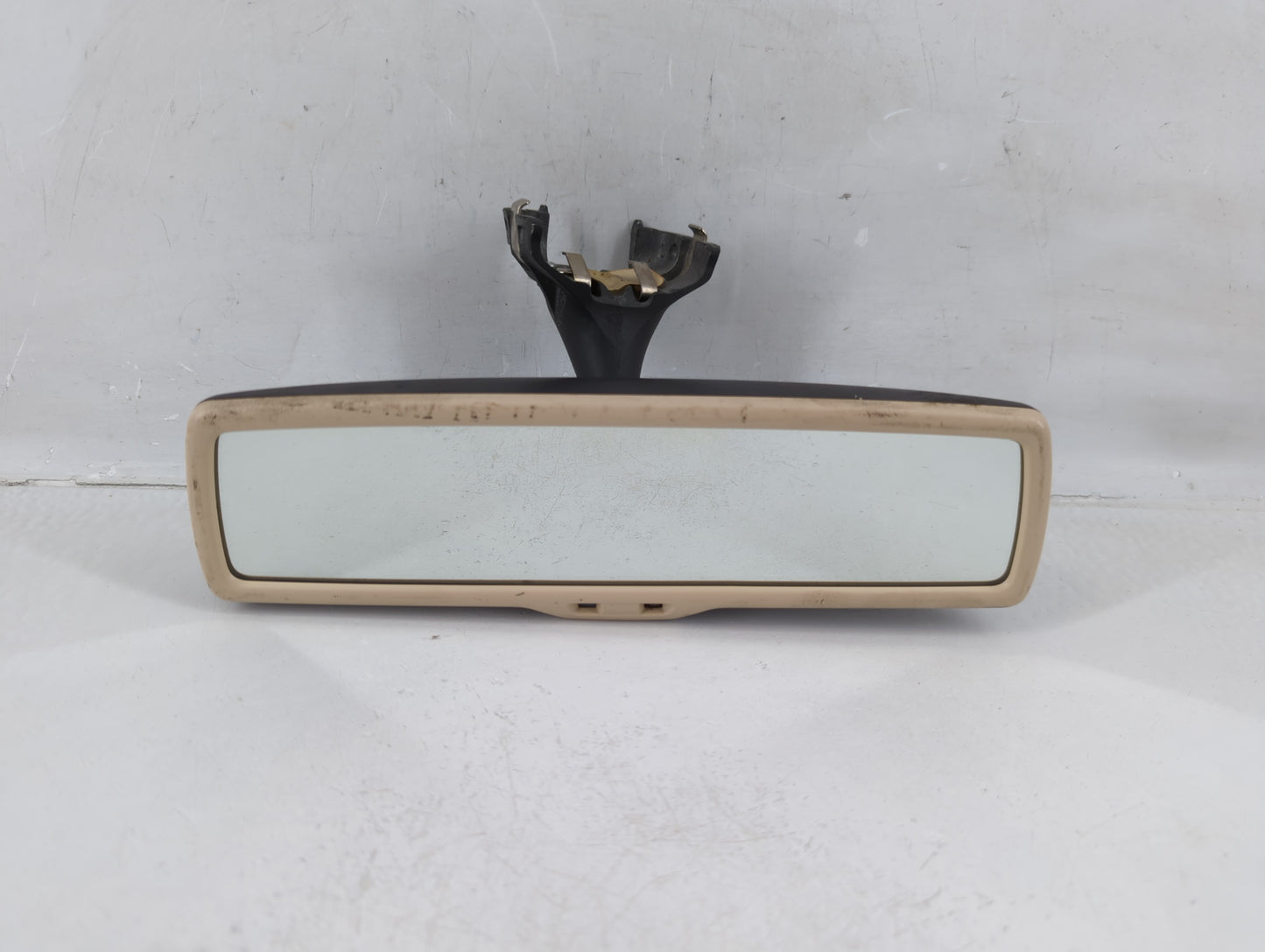2009-2012 Volkswagen Cc Interior Rear View Mirror Replacement OEM P/N:E11026141 Fits OEM Used Auto Parts - Oemusedautoparts1