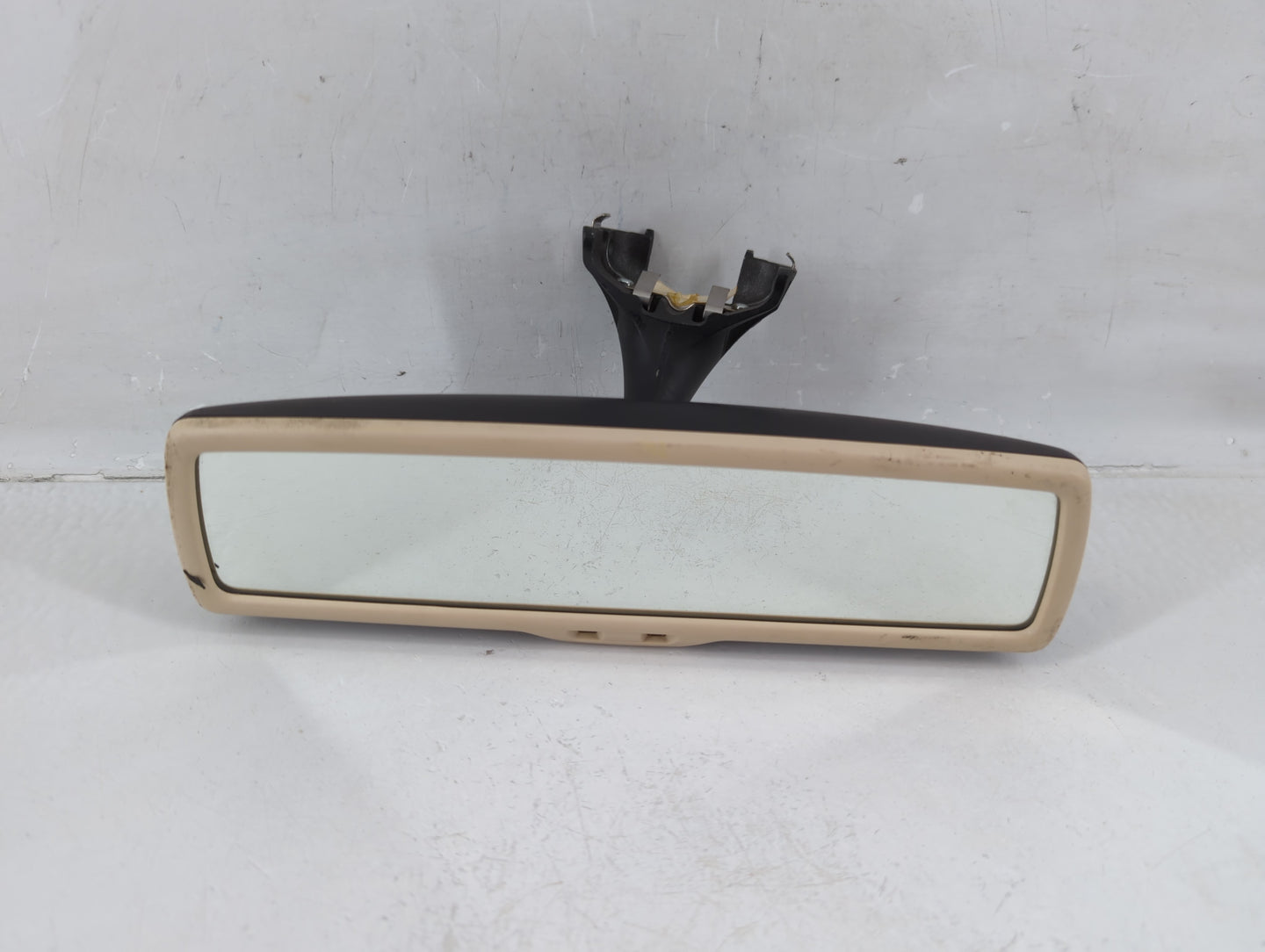 2009-2012 Volkswagen Cc Interior Rear View Mirror Replacement OEM P/N:E11026141 Fits OEM Used Auto Parts - Oemusedautoparts1