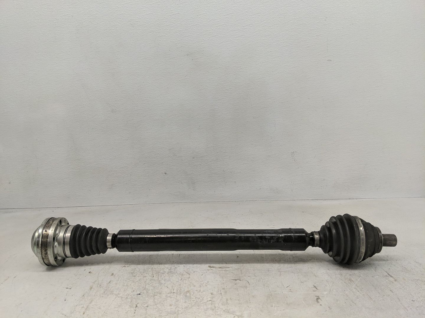 2009-2017 Volkswagen Cc Axle Shaft Front Driver Cv C/v 1233350 - Oemusedautoparts1.com