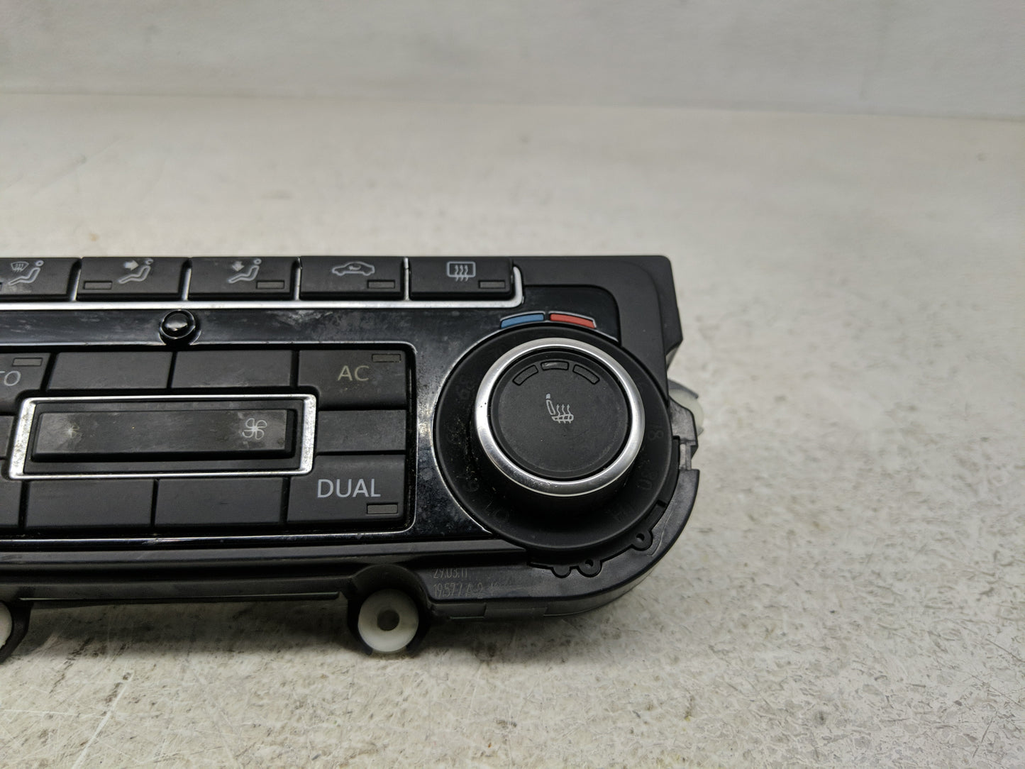 2011-2012 Volkswagen Cc Climate Control Module Temperature AC/Heater Replacement P/N:5K0 907 044 FS Fits Fits 2009 2010 2011