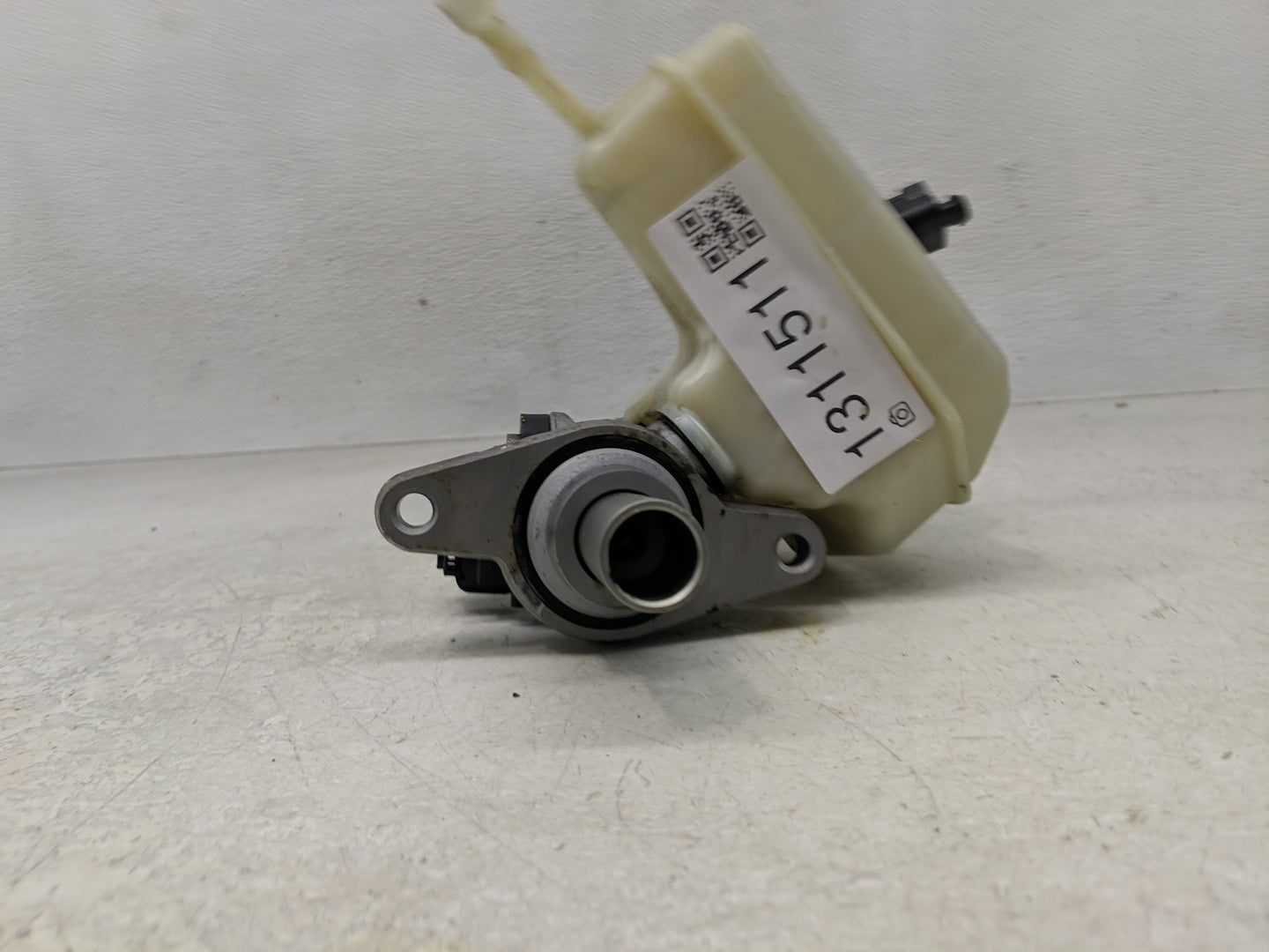 2009-2017 Volkswagen Cc Brake Master Cylinder - Oemusedautoparts1.com