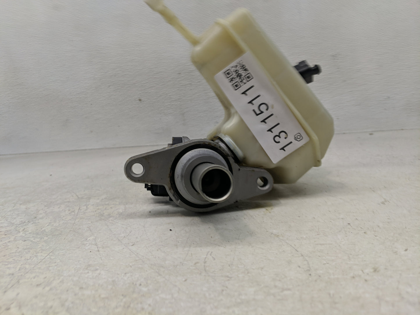 2009-2017 Volkswagen Cc Brake Master Cylinder - Oemusedautoparts1.com
