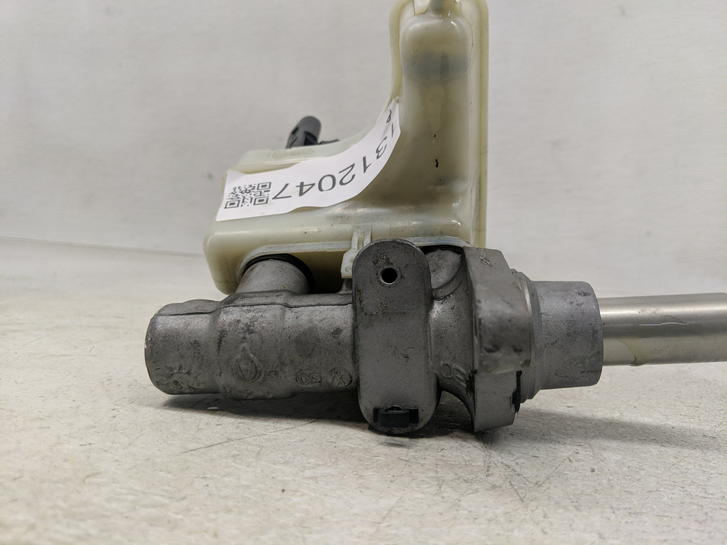 2009-2017 Volkswagen Cc Brake Master Cylinder - Oemusedautoparts1.com