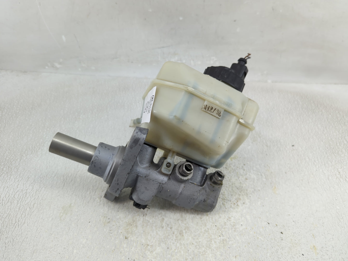 2009-2017 Volkswagen Cc Brake Master Cylinder - Oemusedautoparts1.com