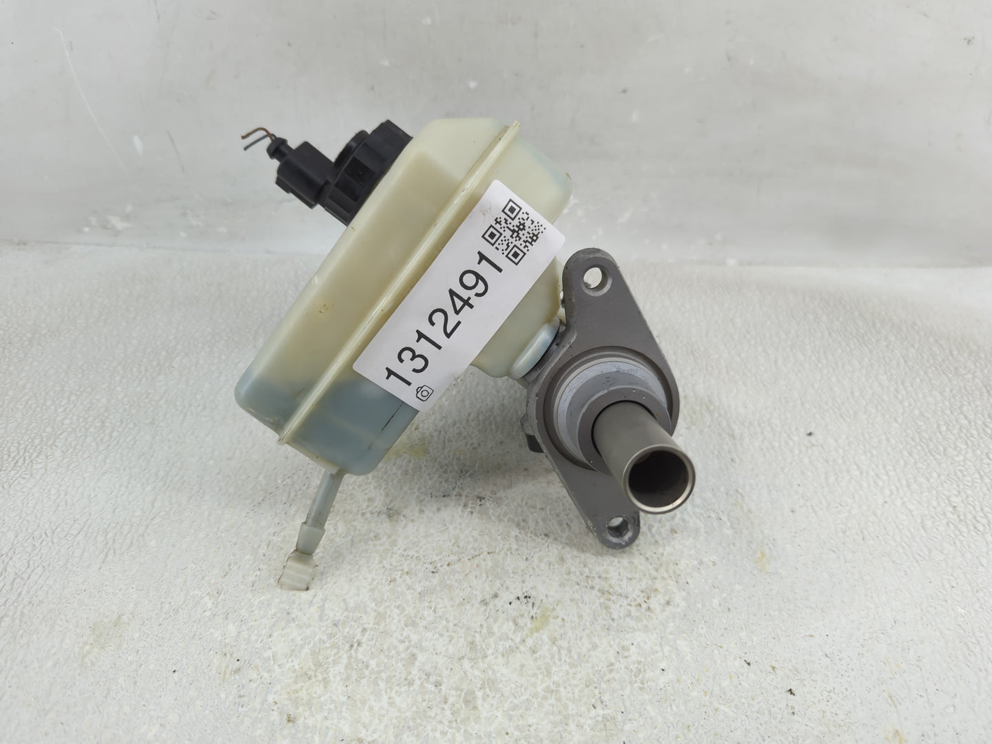 2009-2017 Volkswagen Cc Brake Master Cylinder - Oemusedautoparts1.com