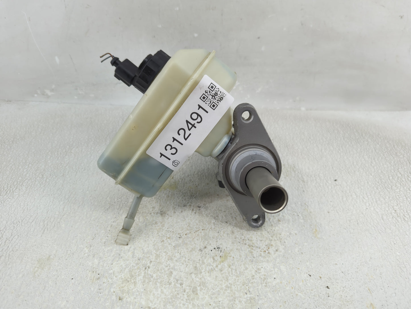 2009-2017 Volkswagen Cc Brake Master Cylinder - Oemusedautoparts1.com