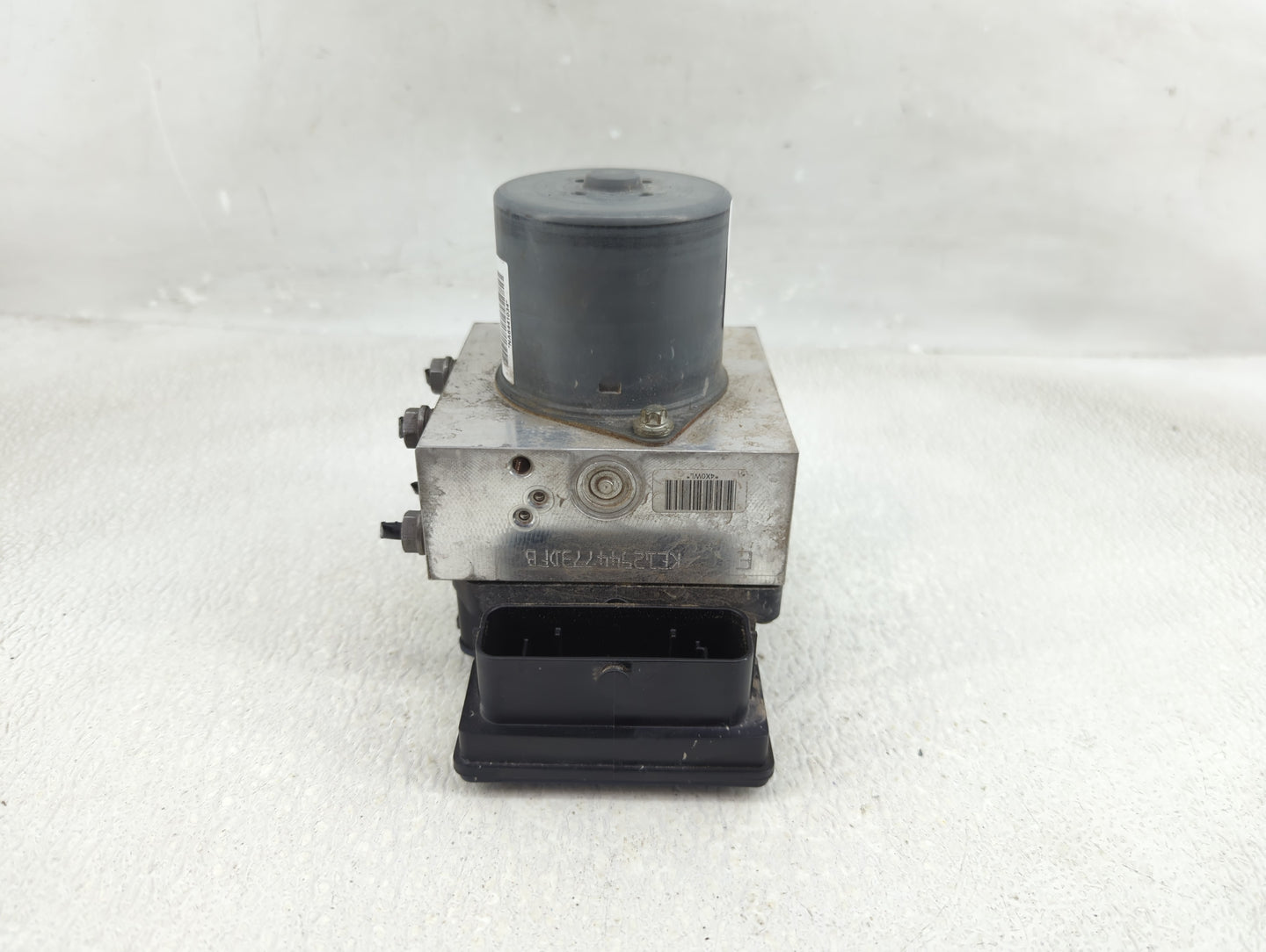 2009-2017 Volkswagen Cc Throttle Body P/N:3AA 614 109 AF Fits OEM Used Auto Parts - Oemusedautoparts1.com