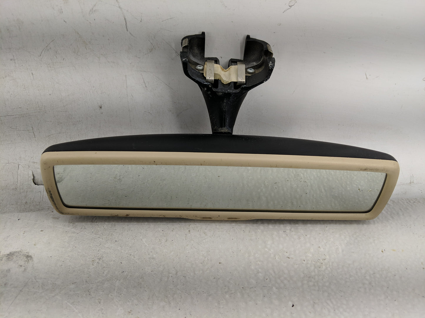 2009-2012 Volkswagen Cc Interior Rear View Mirror Replacement OEM P/N:E11026141 Fits OEM Used Auto Parts - Oemusedautoparts1