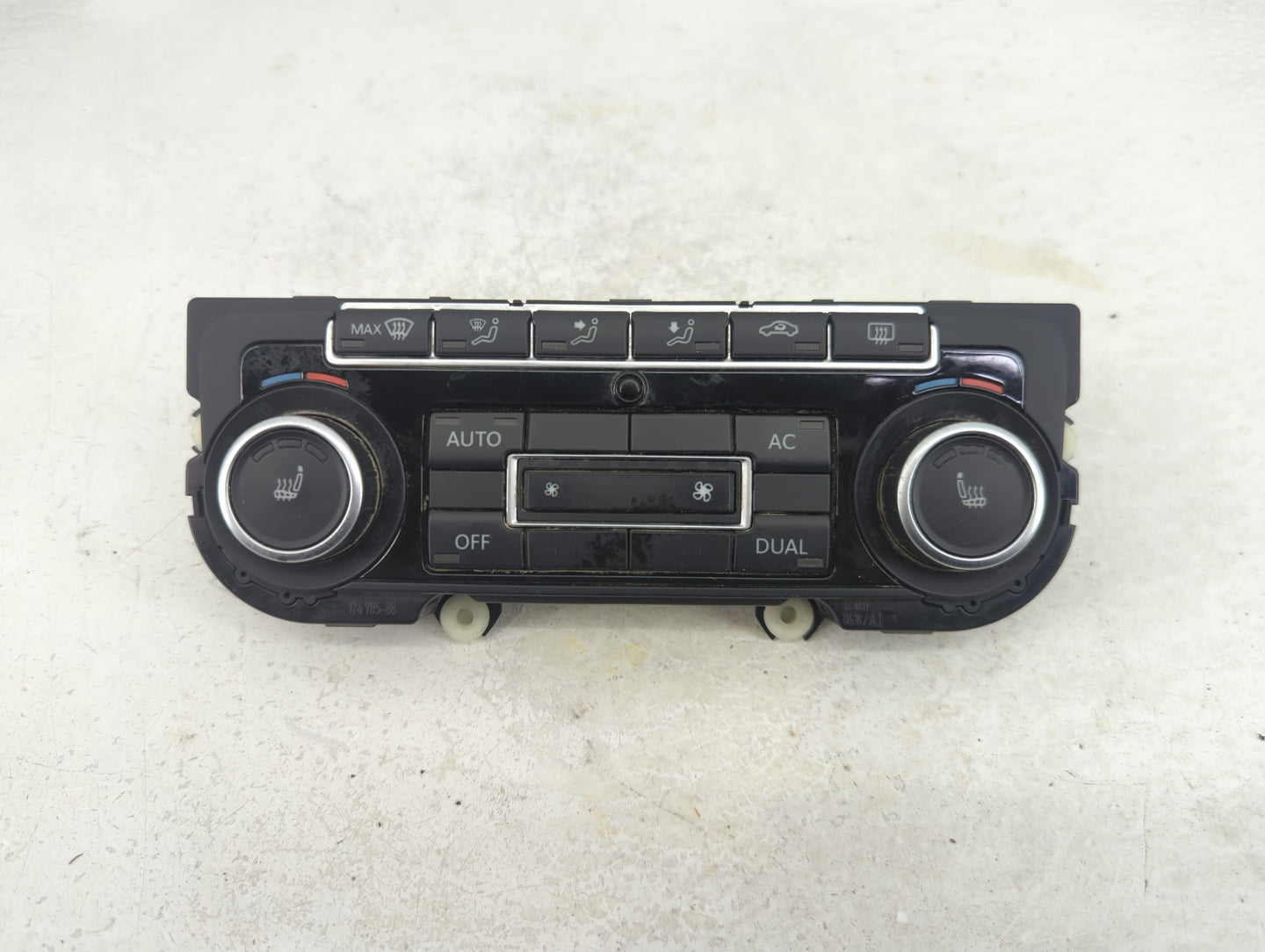 2011-2012 Volkswagen Cc Climate Control Module Temperature AC/Heater Replacement P/N:5K0 907 044 FE Fits Fits 2009 2010 2011