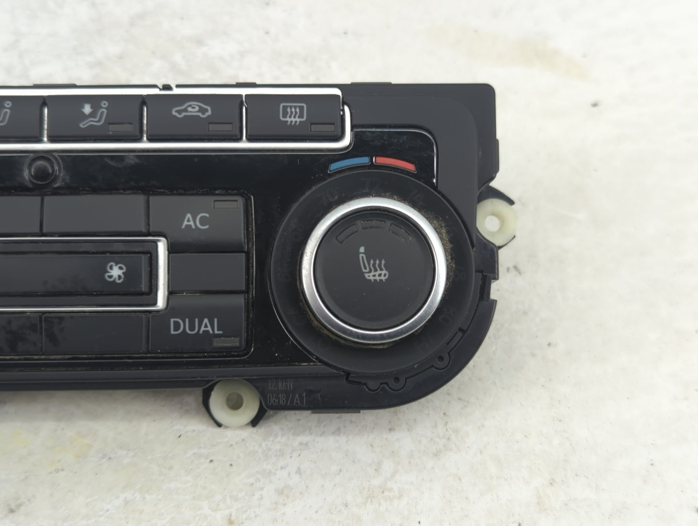 2011-2012 Volkswagen Cc Climate Control Module Temperature AC/Heater Replacement P/N:5K0 907 044 FE Fits Fits 2009 2010 2011