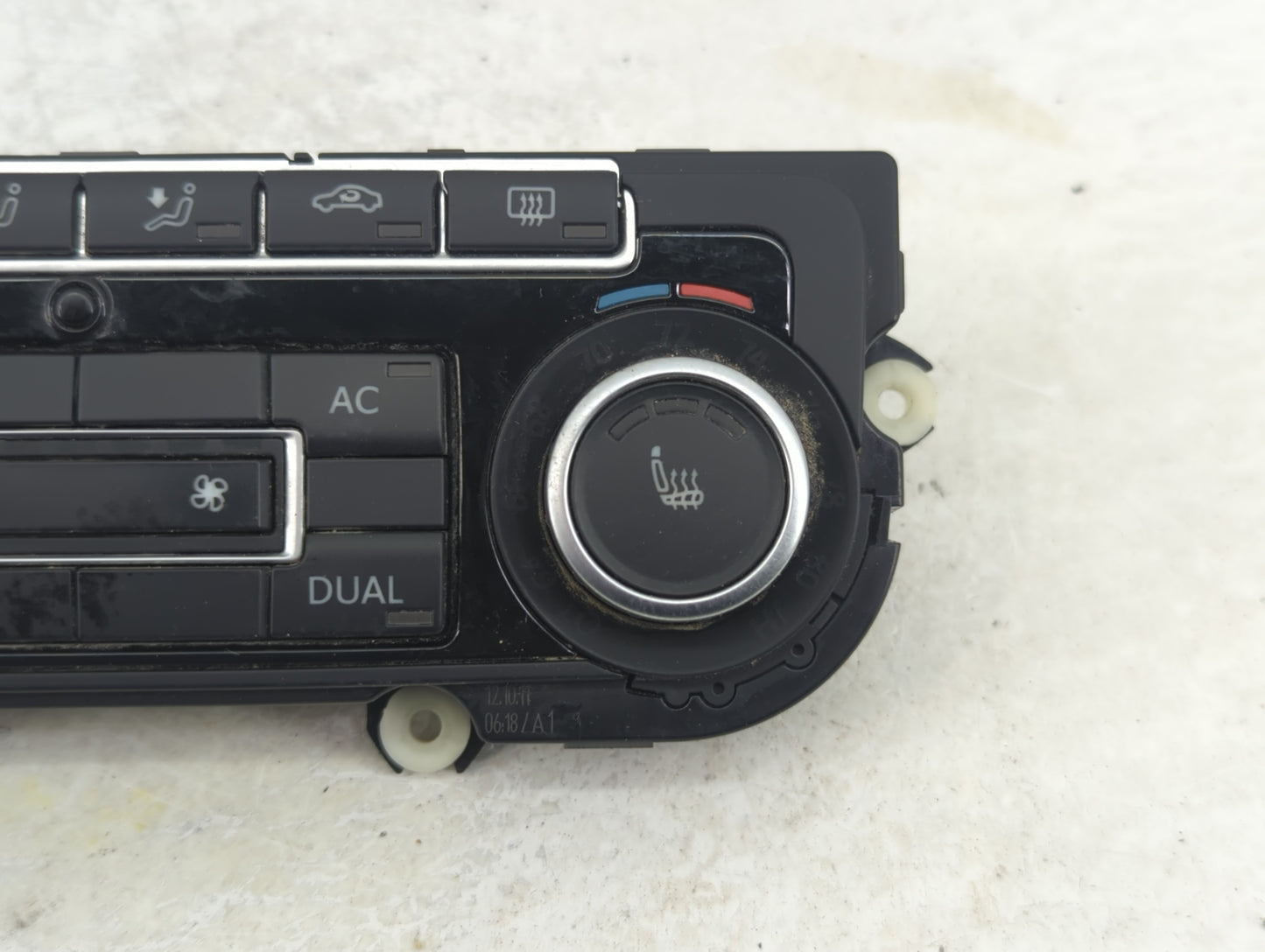 2011-2012 Volkswagen Cc Climate Control Module Temperature AC/Heater Replacement P/N:5K0 907 044 FE Fits Fits 2009 2010 2011