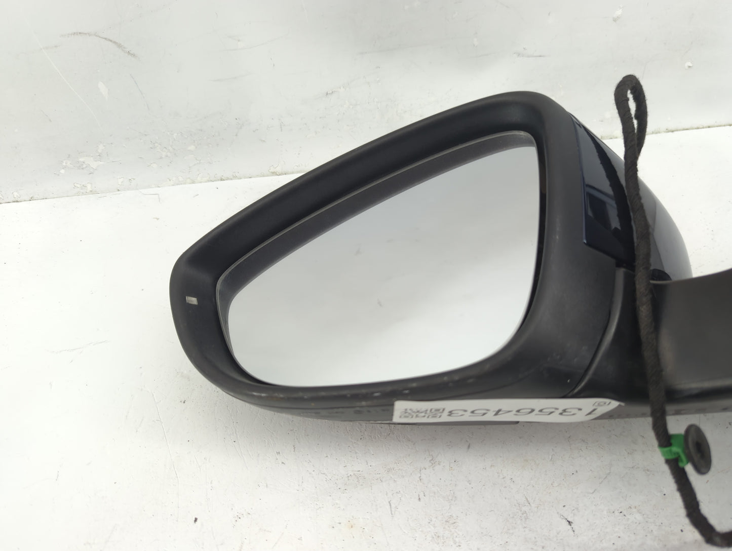 2009-2012 Volkswagen Cc Driver Side View Mirror - Left Door Mirror OEM Used - Oemusedautoparts1.com