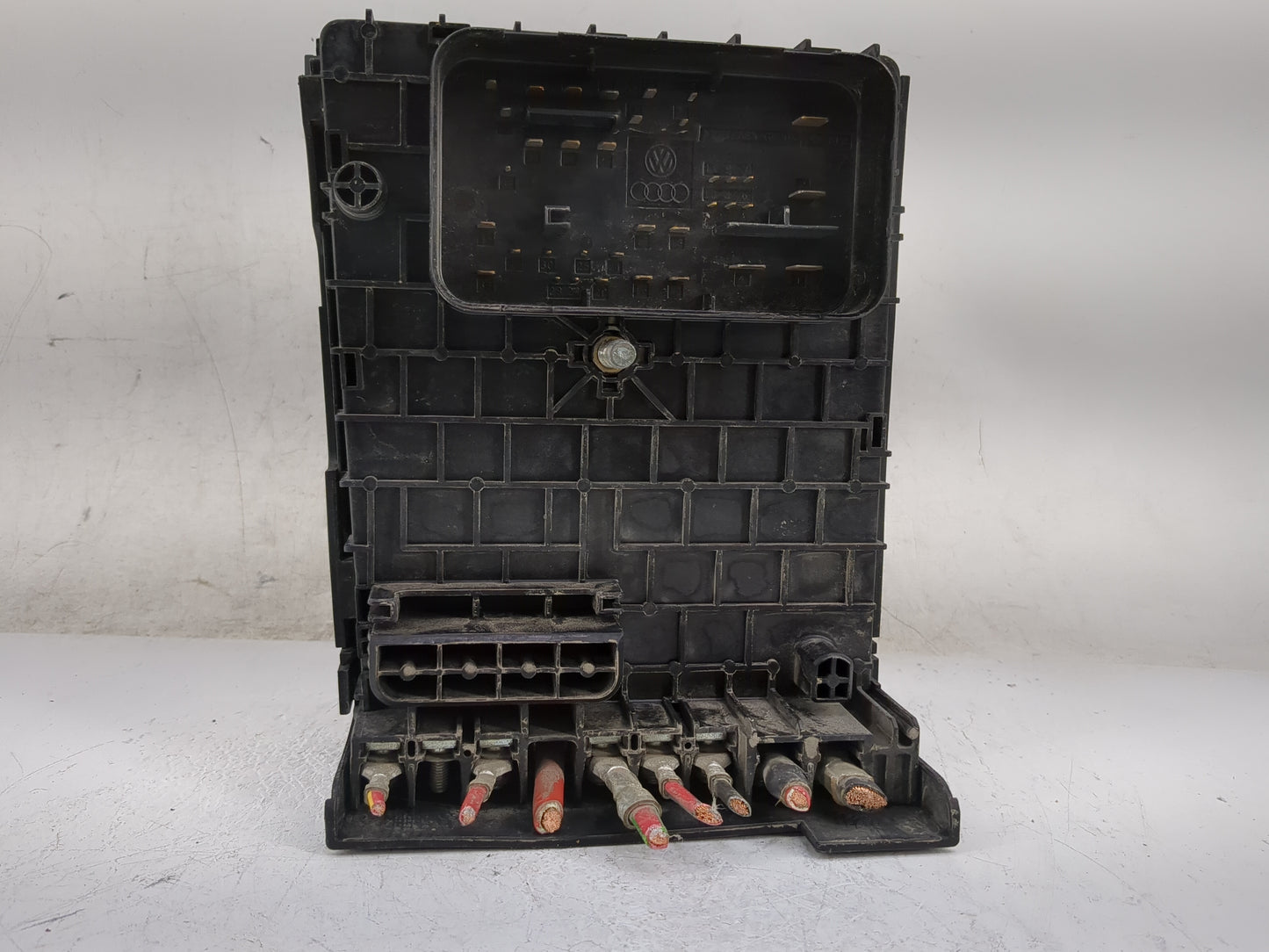 2009-2012 Volkswagen Cc Fusebox Fuse Box Panel Relay Module Fits Fits 2009 2010 2011 2012 OEM Used Auto Parts - Oemusedautop
