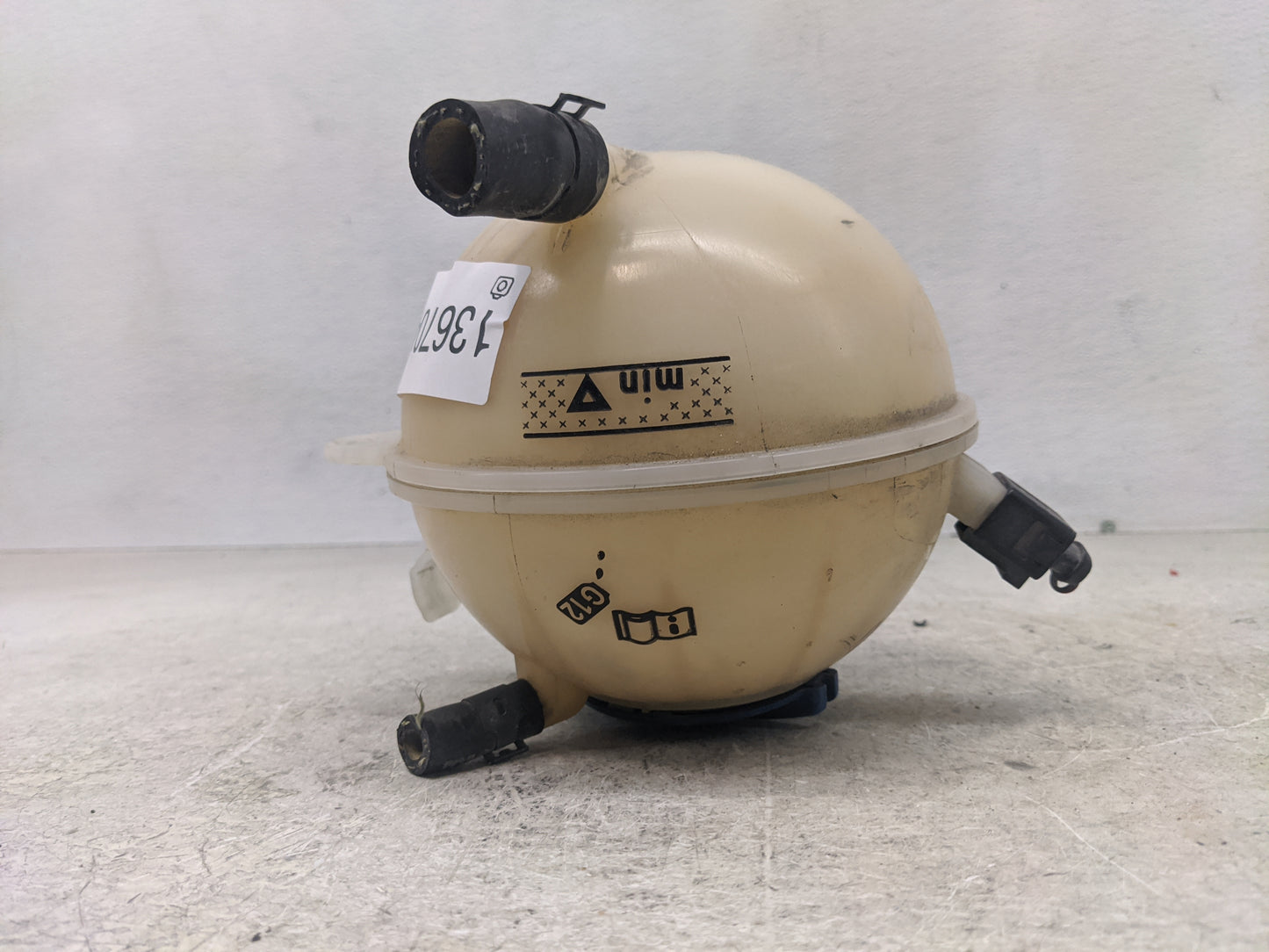 2009-2017 Volkswagen Cc Radiator Coolant Overflow Expansion Tank Bottle 1367041 - Oemusedautoparts1.com