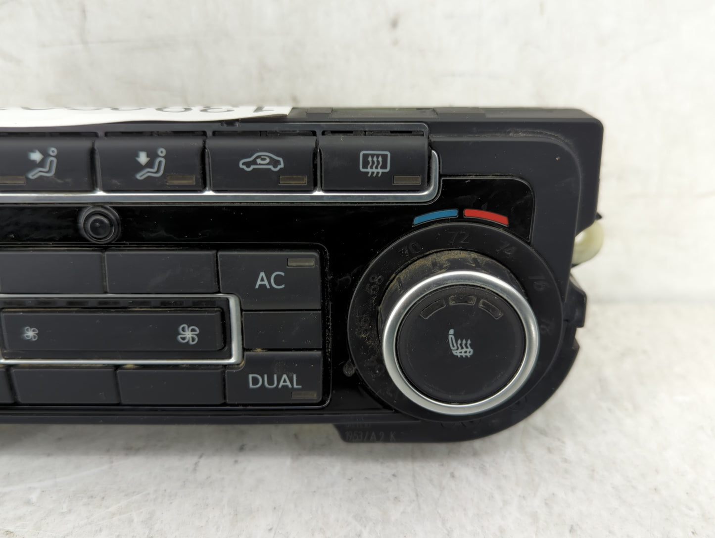 2011-2012 Volkswagen Cc Climate Control Module Temperature AC/Heater Replacement P/N:5K0 907 044 EG Fits Fits 2009 2010 2011