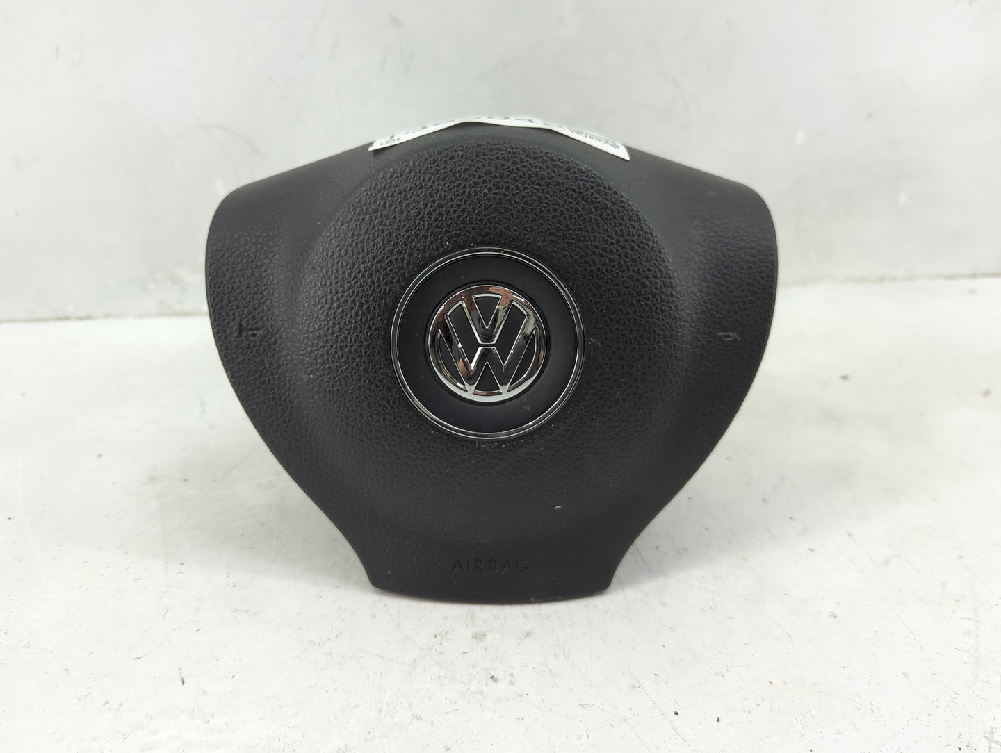 2012-2017 Volkswagen Cc Air Bag Driver Left Steering Wheel Mounted P/N:3C8880201L Fits Fits 2012 2013 2014 2015 2016 2017 OE