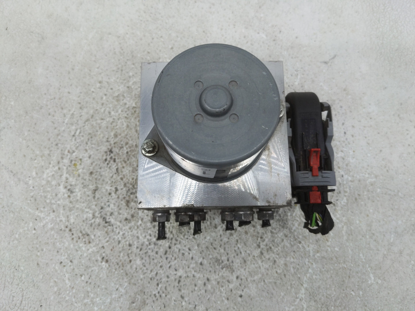 2011-2012 Volkswagen Cc ABS Pump Control Module Replacement P/N:3AA 614 109 M Fits Fits 2011 2012 OEM Used Auto Parts - Oemu