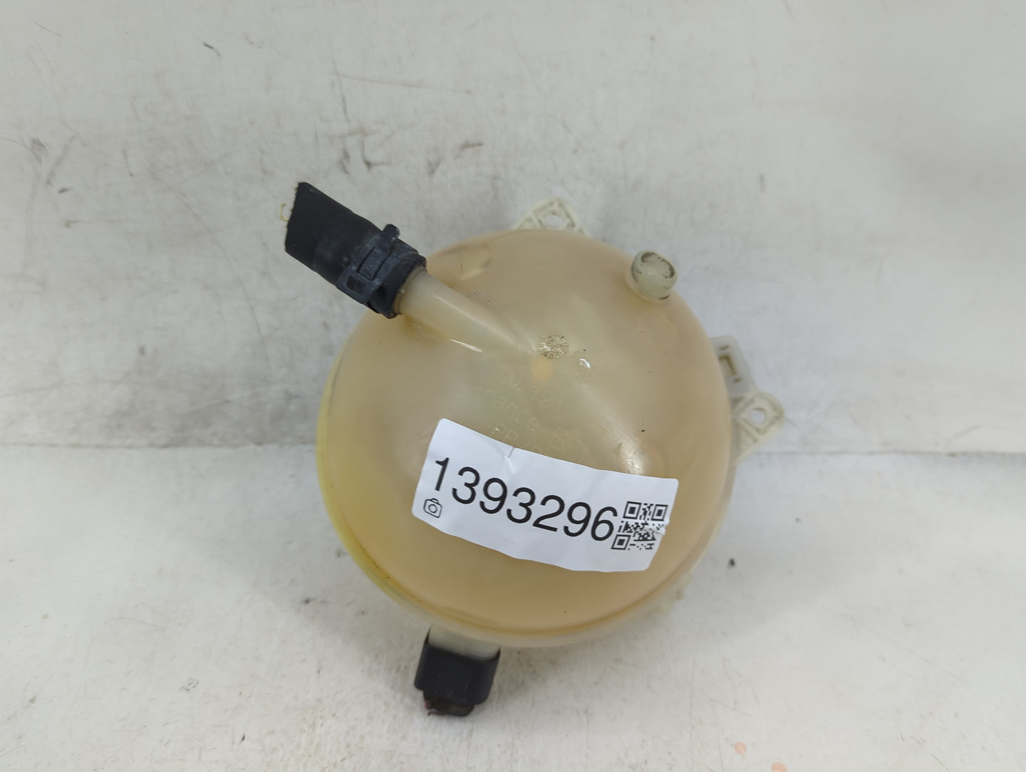 2009-2017 Volkswagen Cc Radiator Coolant Overflow Expansion Tank Bottle - Oemusedautoparts1.com
