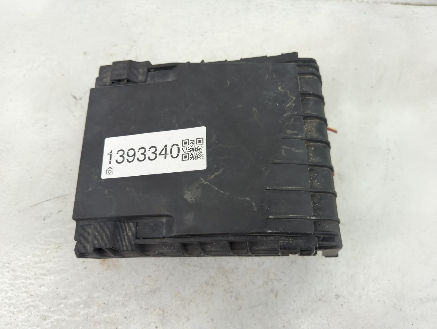 2009-2012 Volkswagen Cc Fusebox Fuse Box Panel Relay Module P/N:1K0 937 132 G 1K0 937 132 F Fits Fits 2009 2010 2011 2012 OE