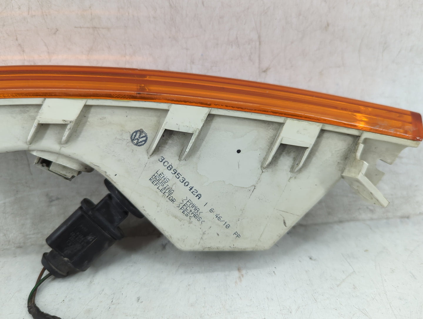 2009-2012 Volkswagen Cc Passenger Right Oem Front Light Lamp - Oemusedautoparts1.com