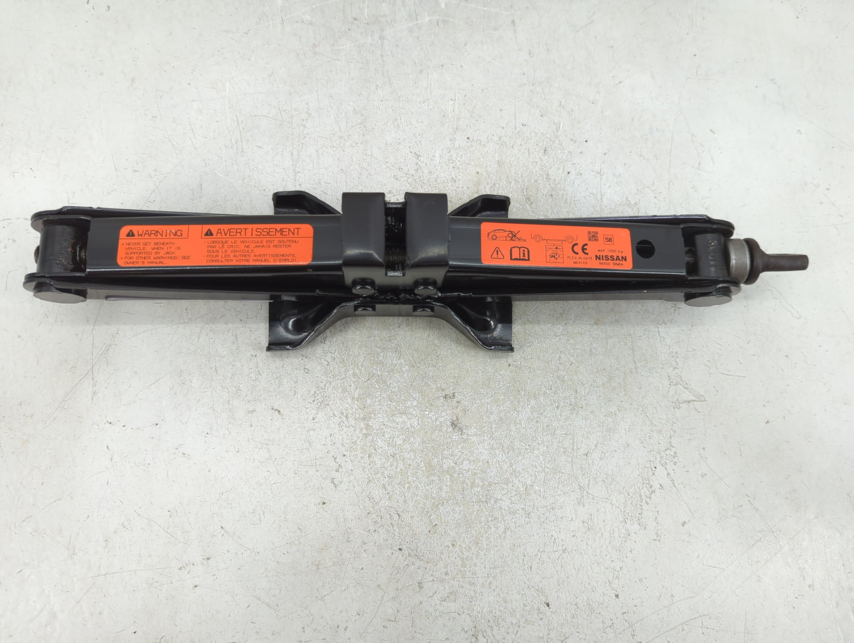 2012 Volkswagen Cc Spare Scissor Car Jack - Oemusedautoparts1.com