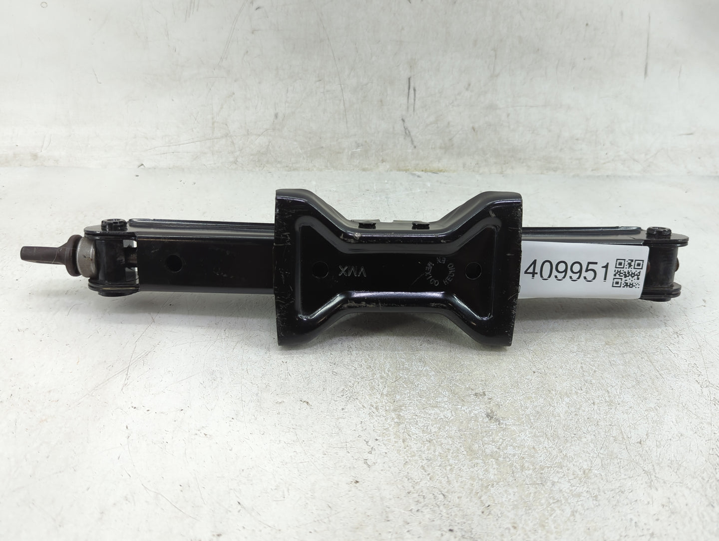 2012 Volkswagen Cc Spare Scissor Car Jack - Oemusedautoparts1.com