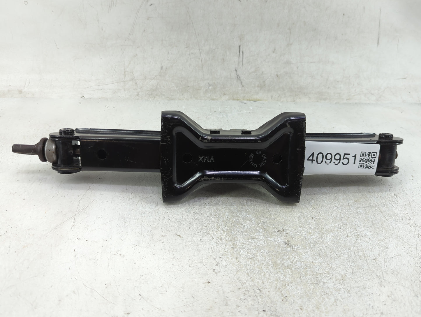 2012 Volkswagen Cc Spare Scissor Car Jack - Oemusedautoparts1.com