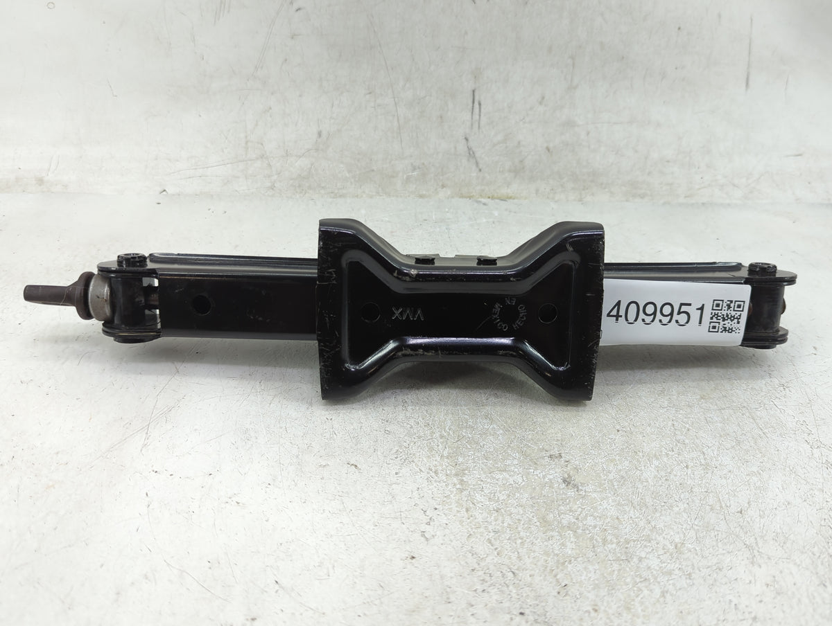2012 Volkswagen Cc Spare Scissor Car Jack - Oemusedautoparts1.com