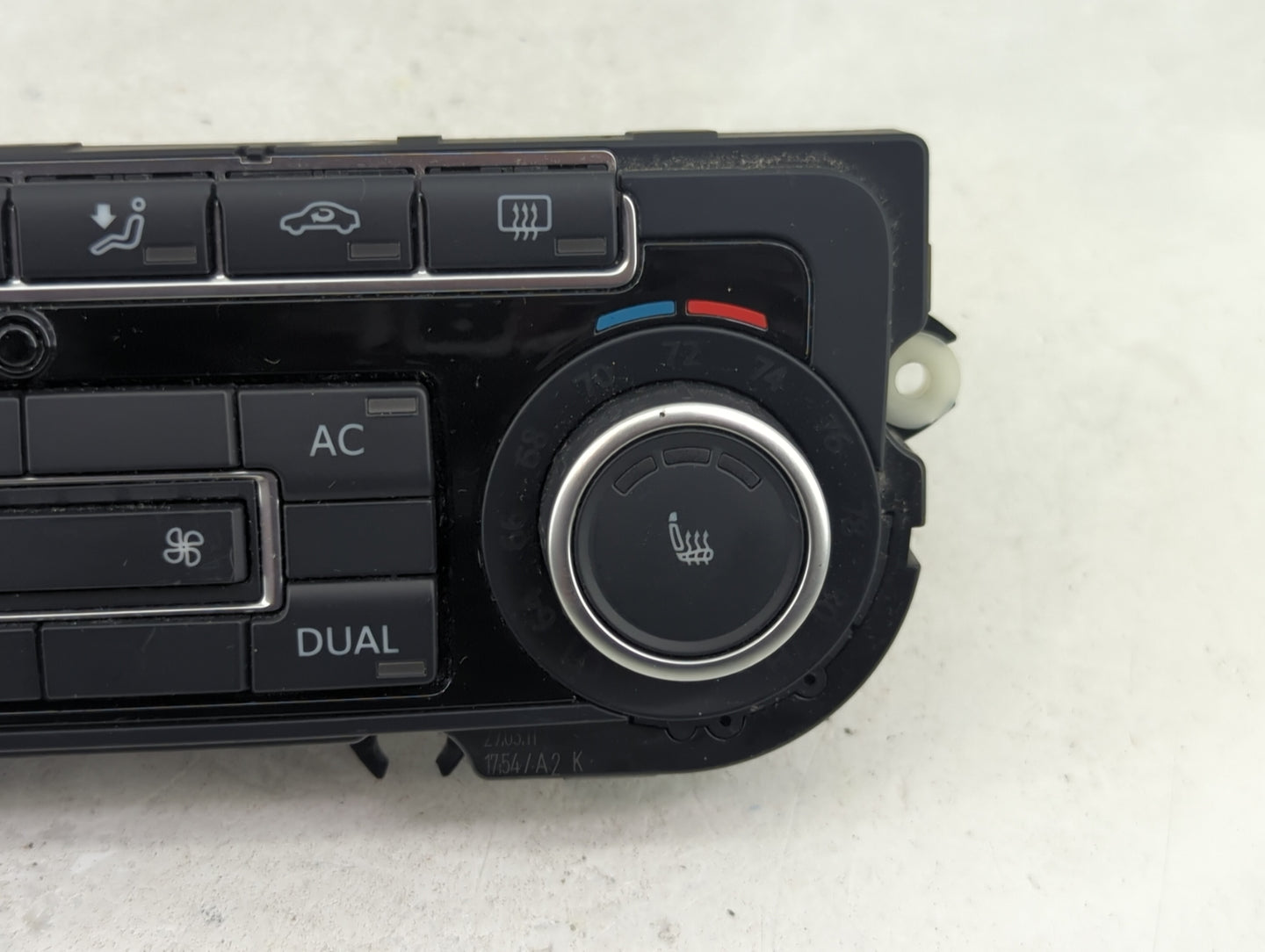 2011-2012 Volkswagen Cc Climate Control Module Temperature AC/Heater Replacement P/N:5K0 907 044 FS 5K0 907 044 FE Fits OEM 