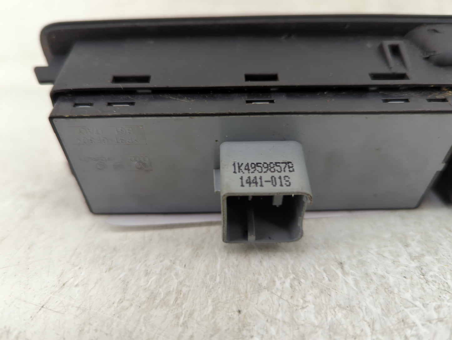2009-2017 Volkswagen Cc Master Power Window Switch Replacement Driver Side Left P/N:1K4959857B Fits OEM Used Auto Parts - Oe