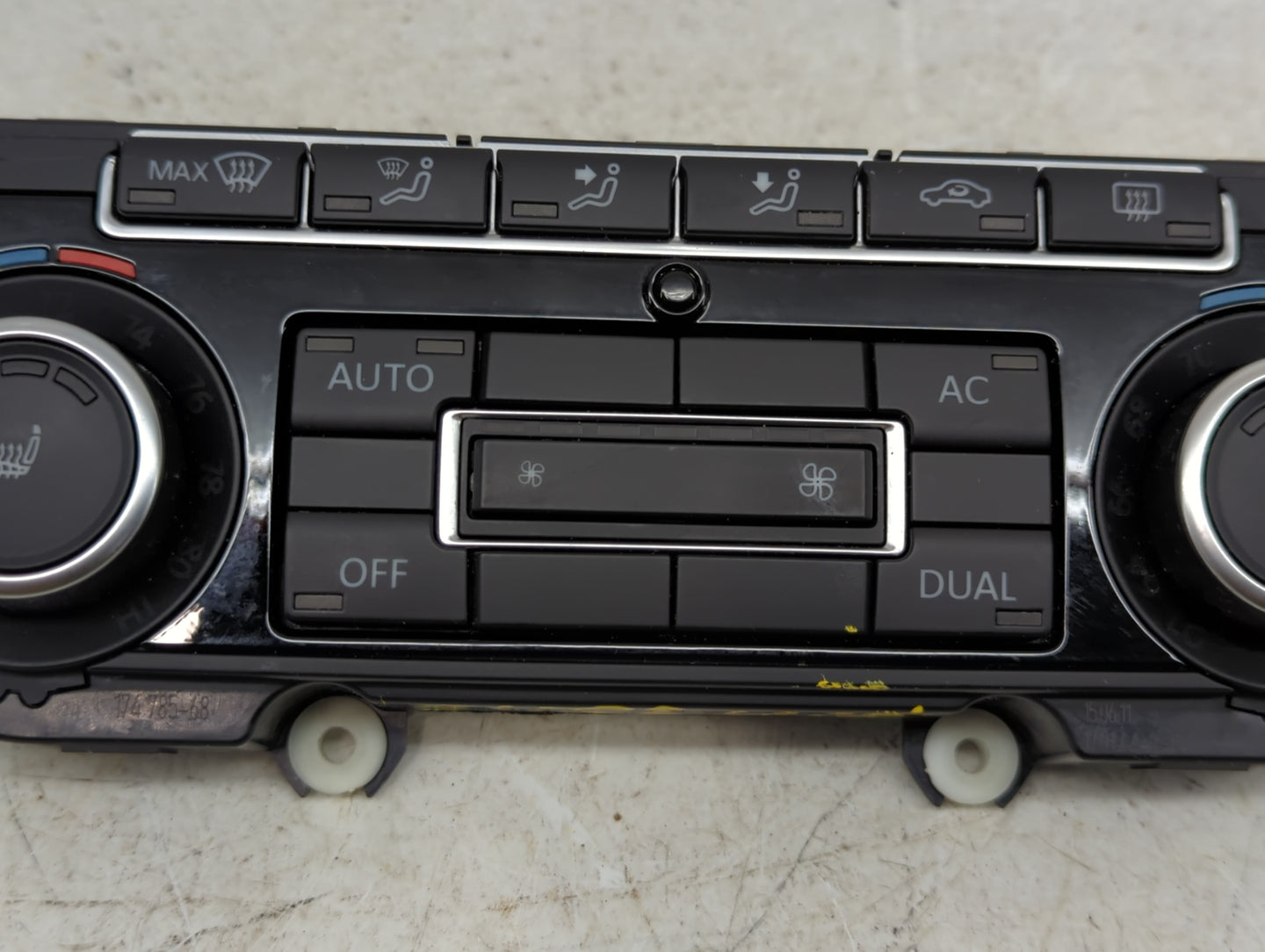 2011-2012 Volkswagen Cc Climate Control Module Temperature AC/Heater Replacement P/N:5K0 907 044 FE Fits Fits 2009 2010 2011