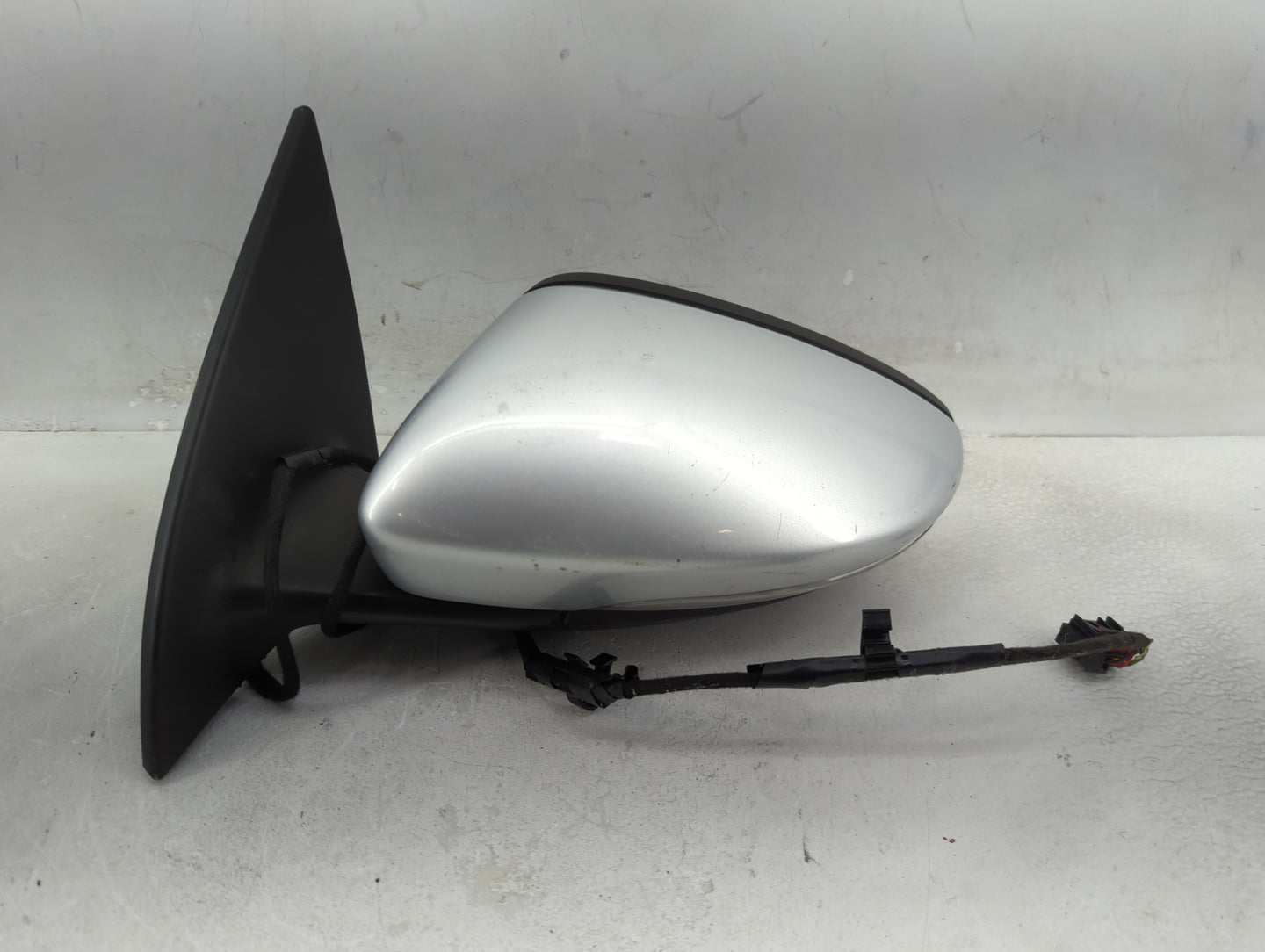 2009-2012 Volkswagen Cc Driver Side View Mirror - Left Door Mirror OEM Used - Oemusedautoparts1.com