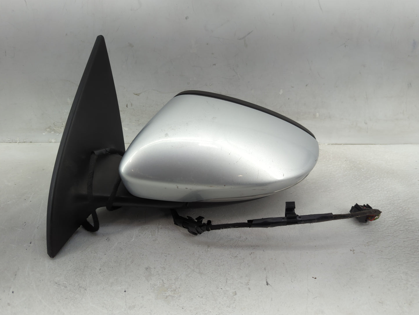 2009-2012 Volkswagen Cc Driver Side View Mirror - Left Door Mirror OEM Used - Oemusedautoparts1.com
