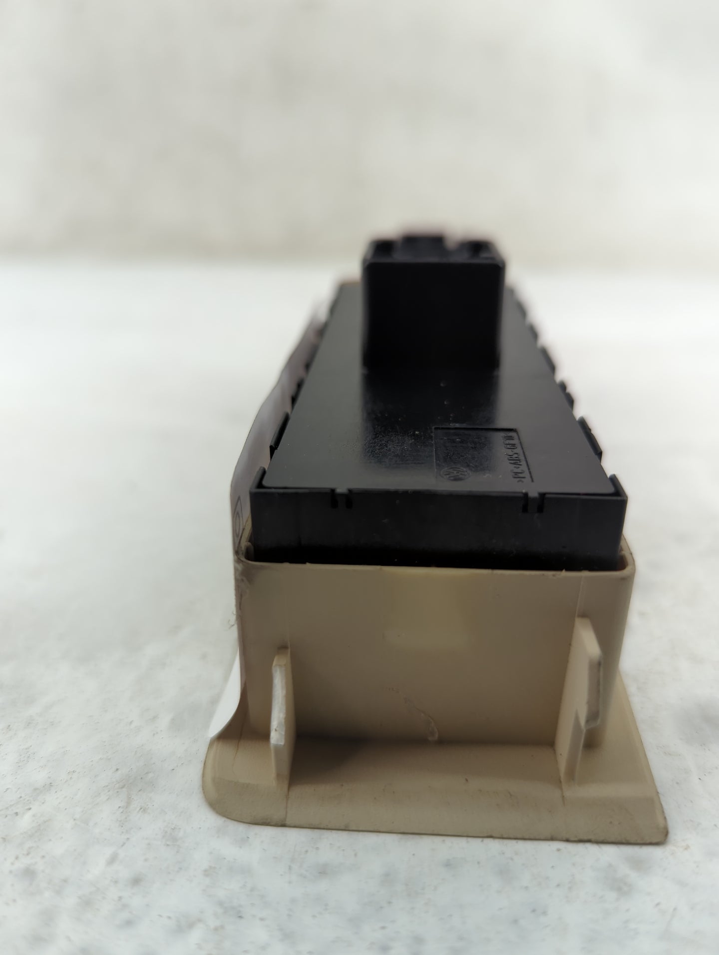 2009-2017 Volkswagen Cc Master Power Window Switch Replacement Driver Side Left P/N:5K1959565 Fits OEM Used Auto Parts - Oem