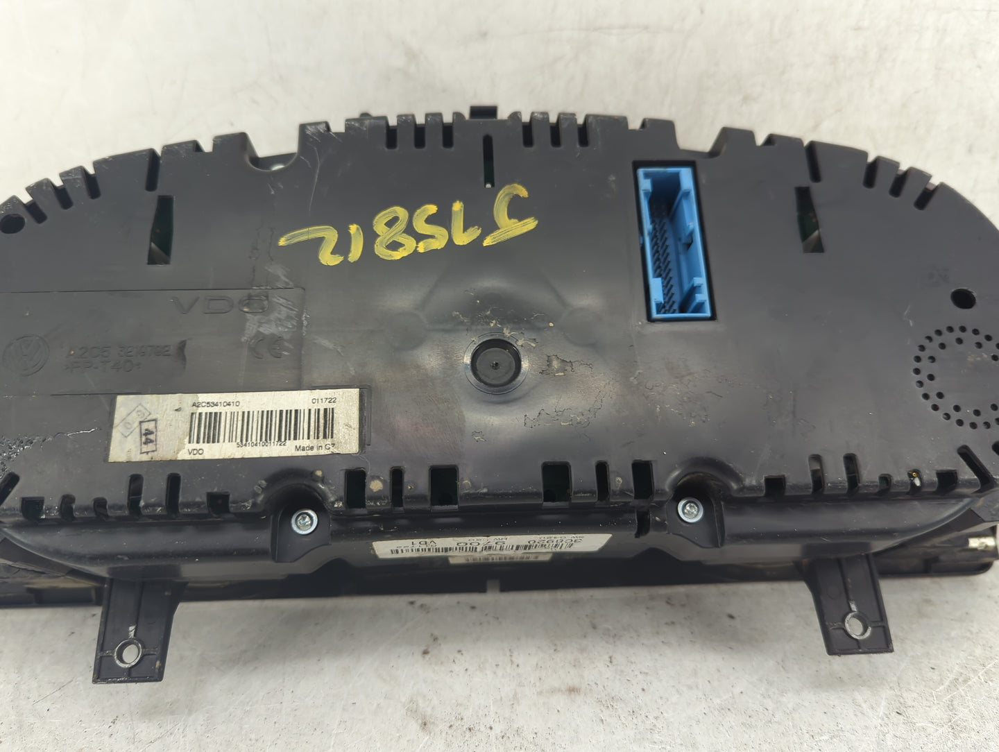 2011 Volkswagen Cc Instrument Cluster Speedometer Gauges P/N:3C8920970Q A2C53410410, A2C53029628 Fits OEM Used Auto Parts - 