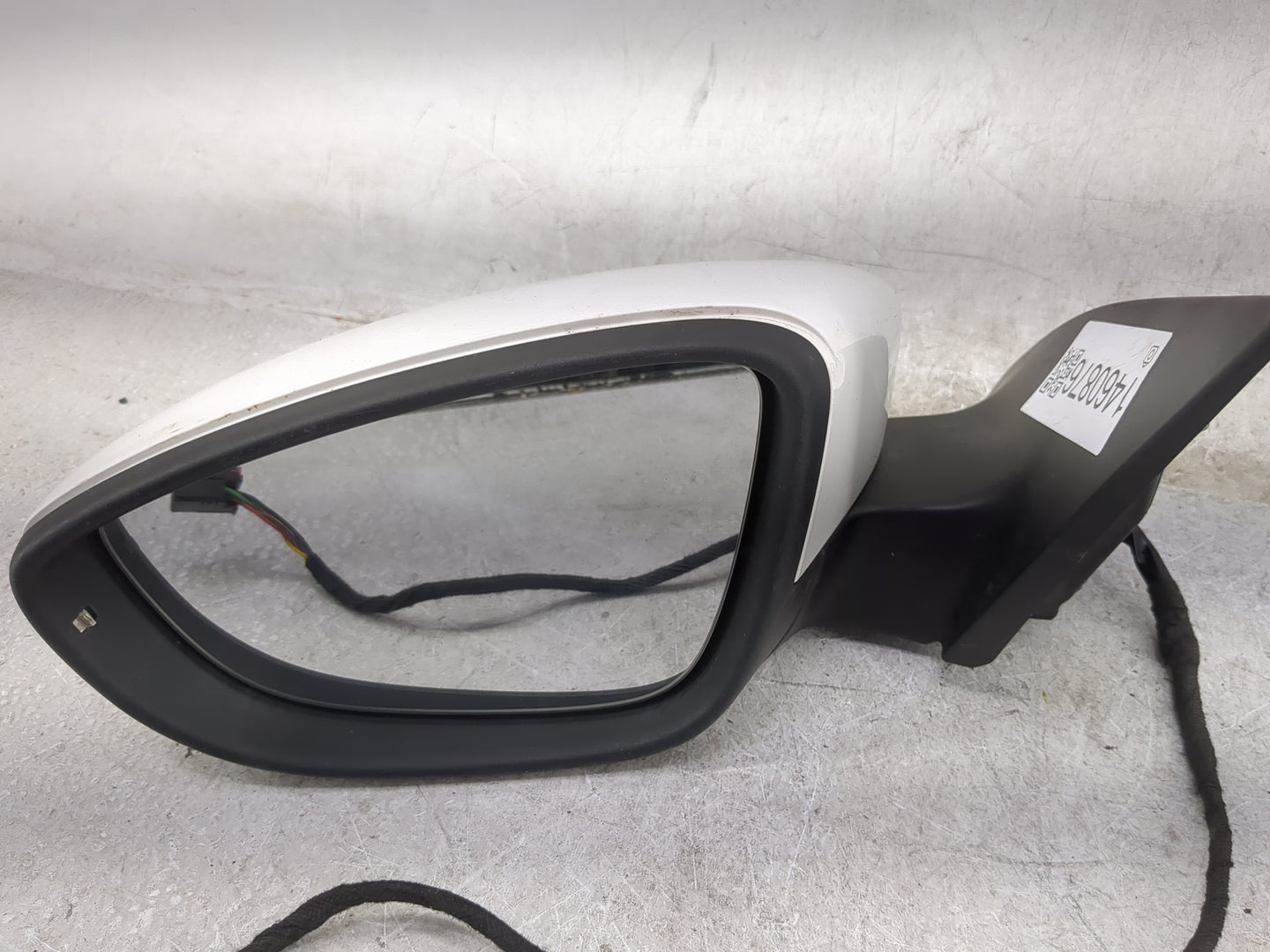 2009-2012 Volkswagen Cc Driver Side View Mirror - Left Door Mirror OEM Used - Oemusedautoparts1.com