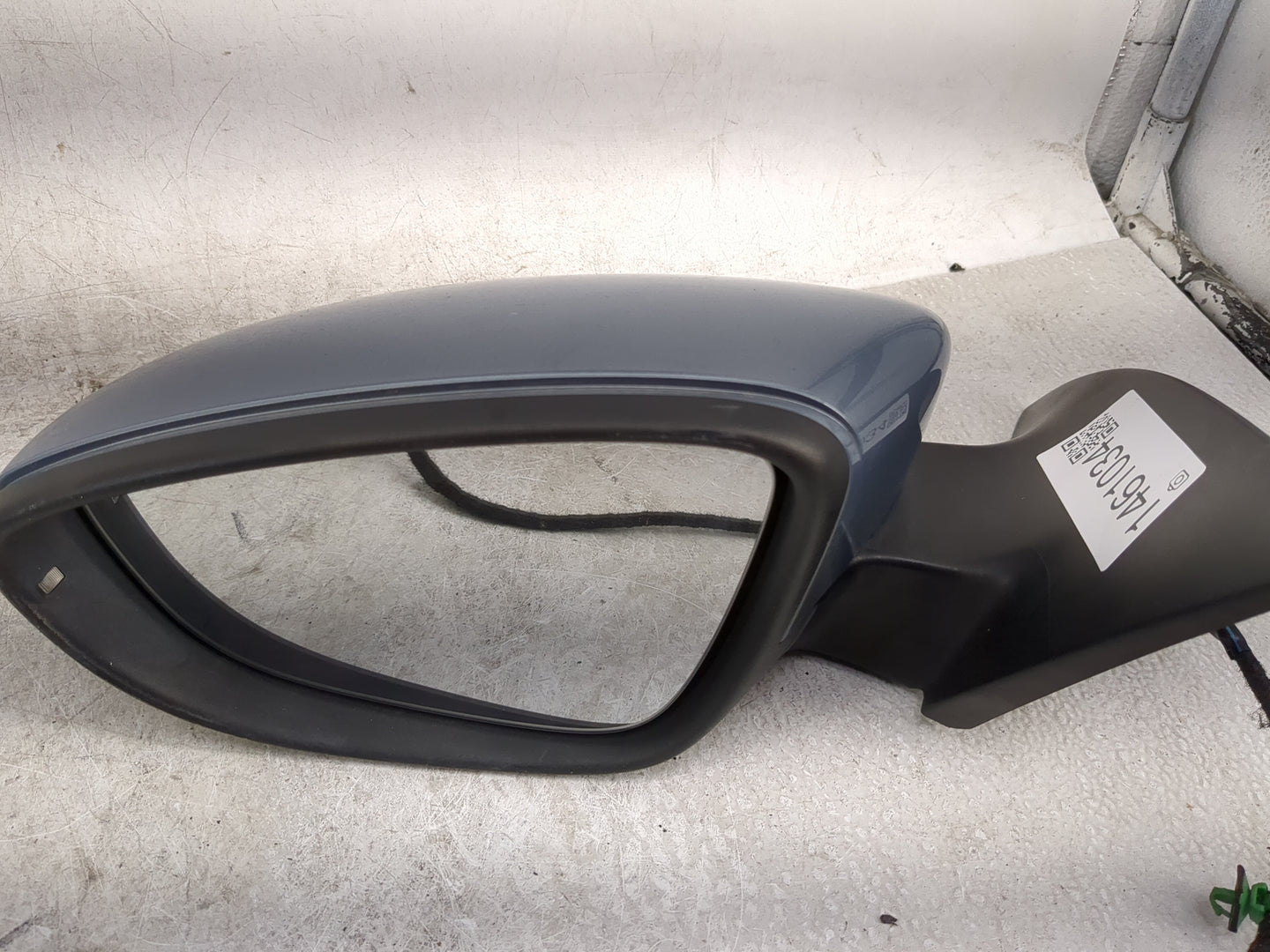 2009-2012 Volkswagen Cc Driver Side View Mirror - Left Door Mirror OEM Used - Oemusedautoparts1.com