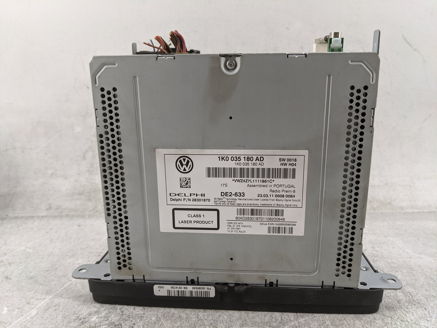 2012-2015 Volkswagen Cc Radio AM FM Cd Player Receiver Replacement P/N:1K0035180AD 28301870 Fits OEM Used Auto Parts - Oemus