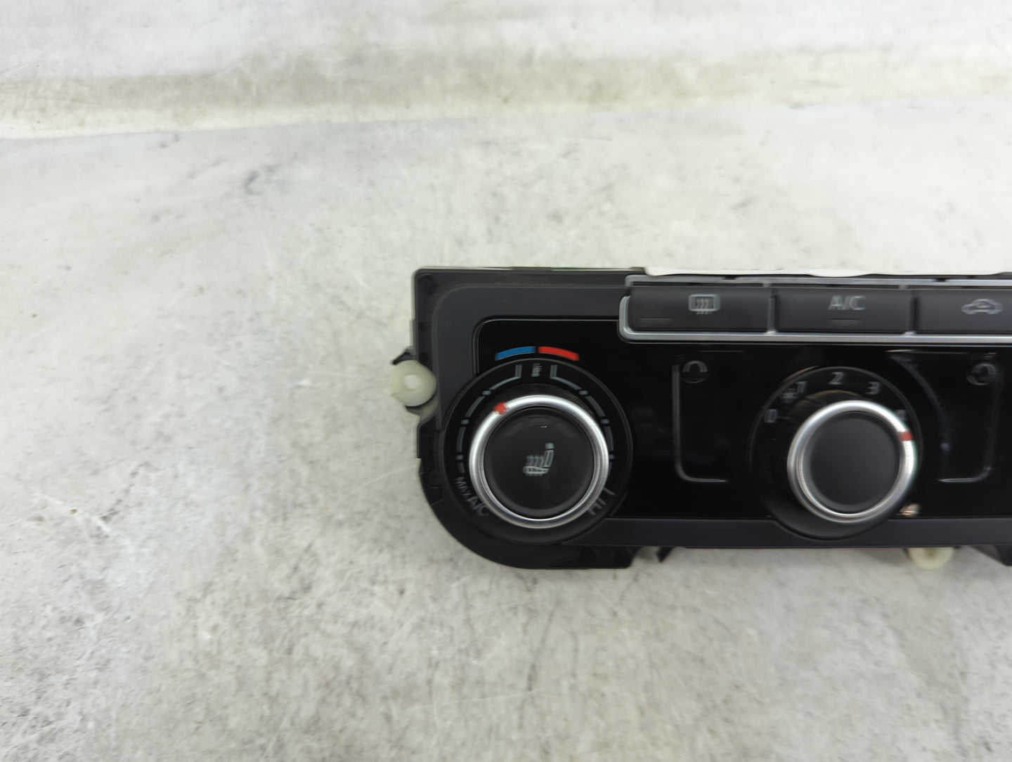 2011-2012 Volkswagen Cc Climate Control Module Temperature AC/Heater Replacement P/N:7N0907426CA 5HB011292-21 Fits OEM Used 