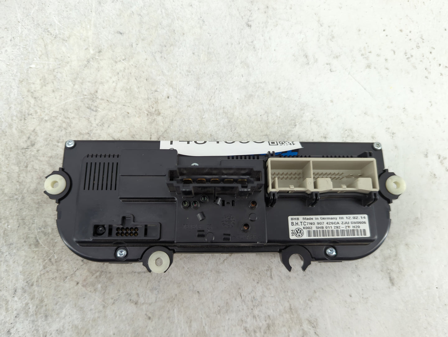2011-2012 Volkswagen Cc Climate Control Module Temperature AC/Heater Replacement P/N:7N0907426CA 5HB011292-21 Fits OEM Used 